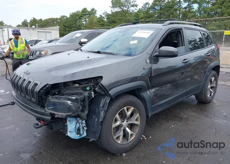 2017 Jeep Cherokee Trailhawk 4X4 z USA, uszkodzony, nr VIN 1C4PJMBS4HW647155